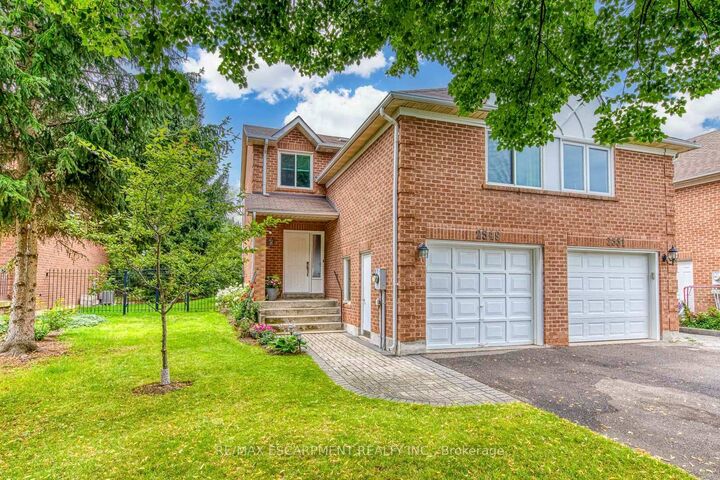 2549 Addingham Crescent — photo 1