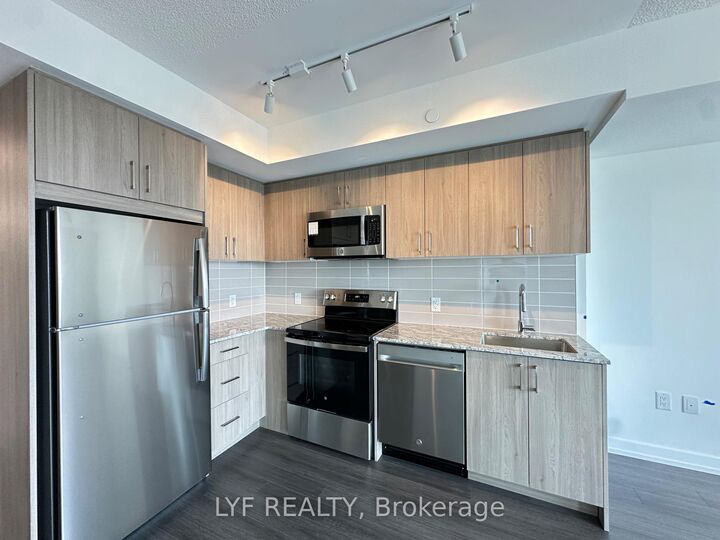 Property Photo:  4010 Eglinton Avenue W 1209  ON M9A 0G5 
