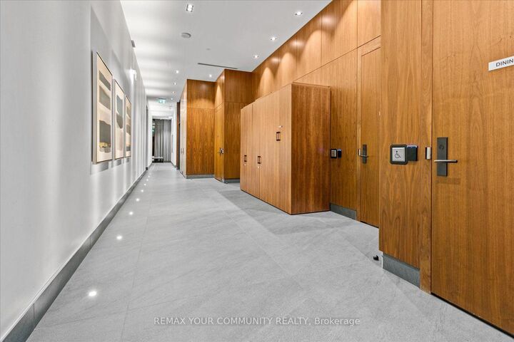 Property Photo:  7895 Jane Street 2214  ON L4K 2M7 