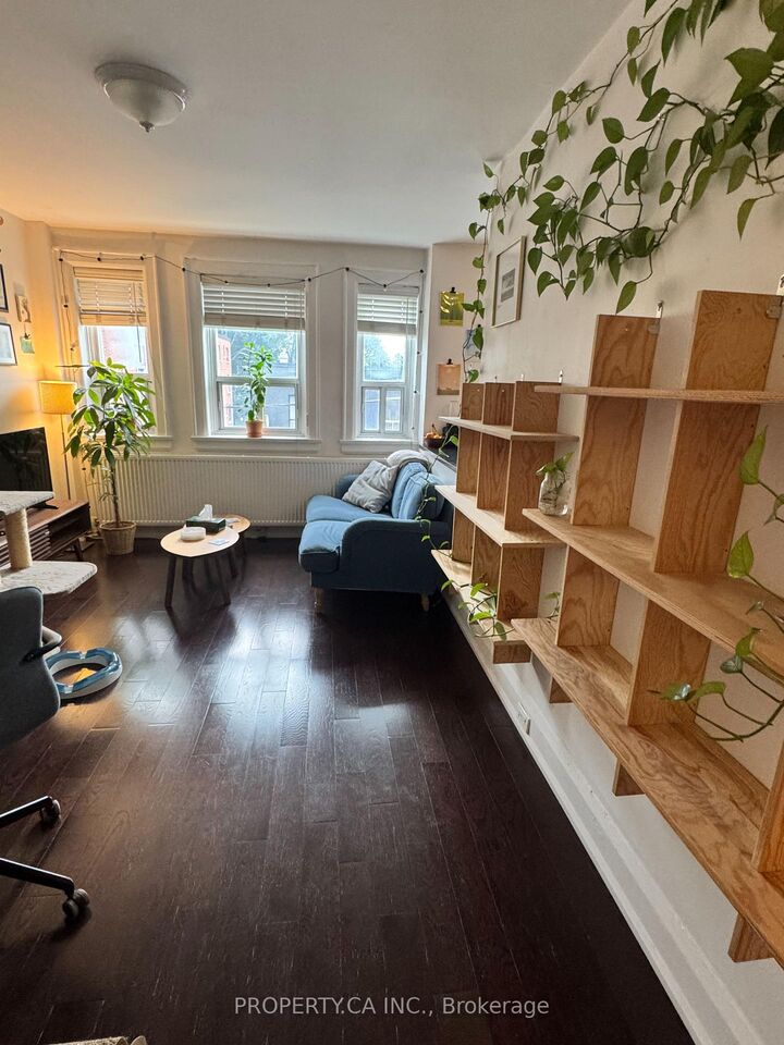Property Photo:  849 Broadview Avenue E 18  ON M4K 2P9 