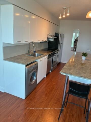 Property Photo:  15 Singer Court 603  ON M2K 0B1 