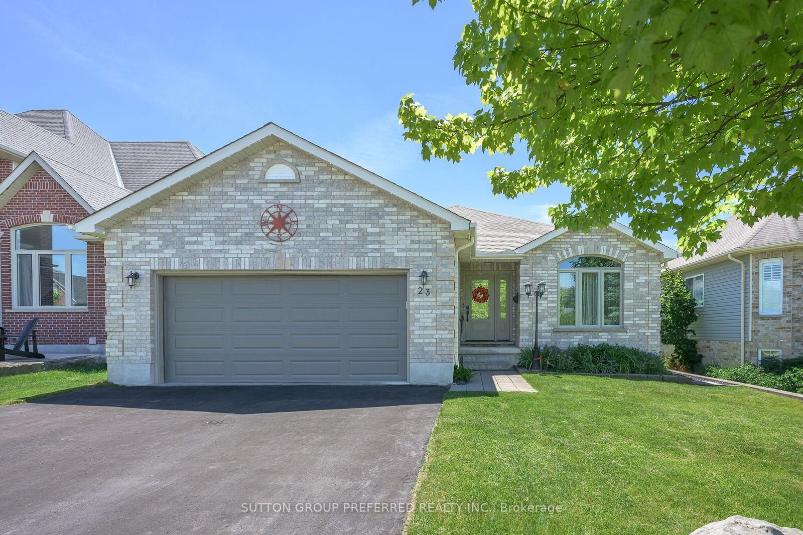 Property Photo:  23 Wood Lily Lane  ON N0M 2A0 