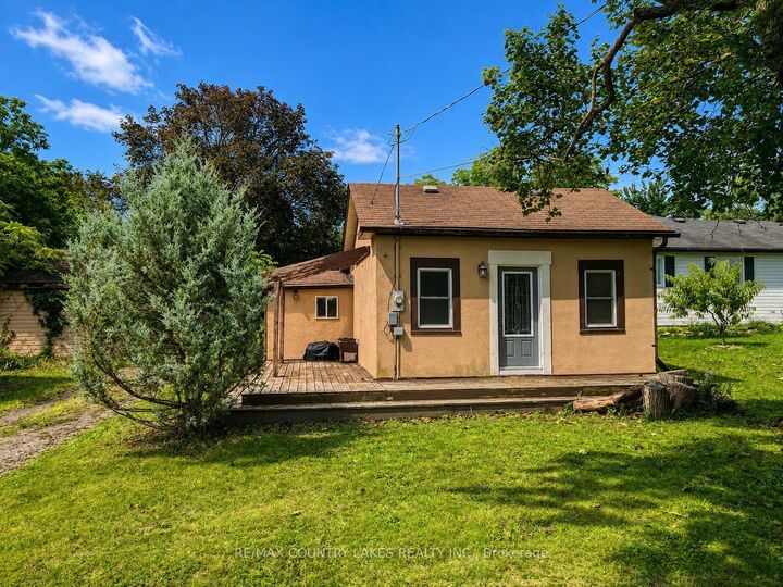 Property Photo: 607 Simcoe Street ON L0K 1A0