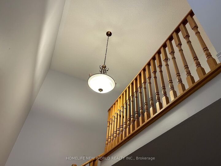 Property Photo:  7 Zippora Drive  ON L4S 2M6 