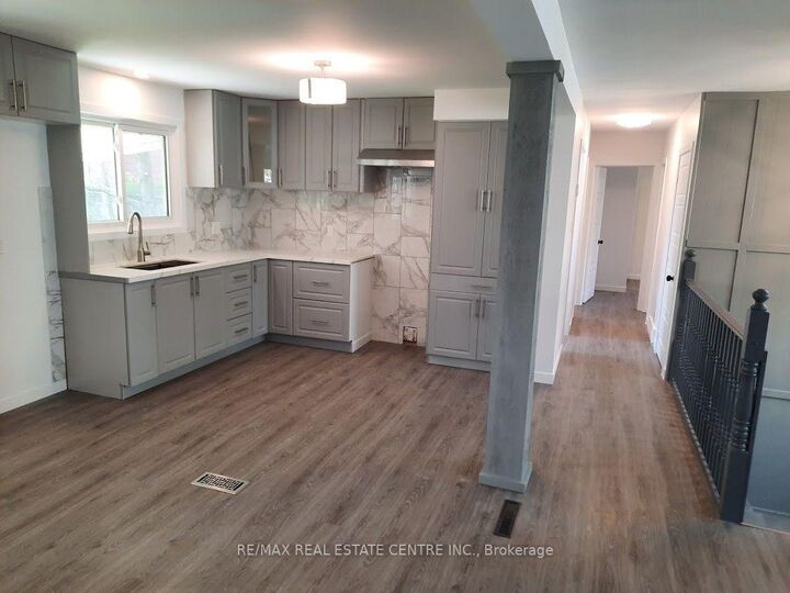 Property Photo:  391 Tamarack Drive  ON N2L 4G7 
