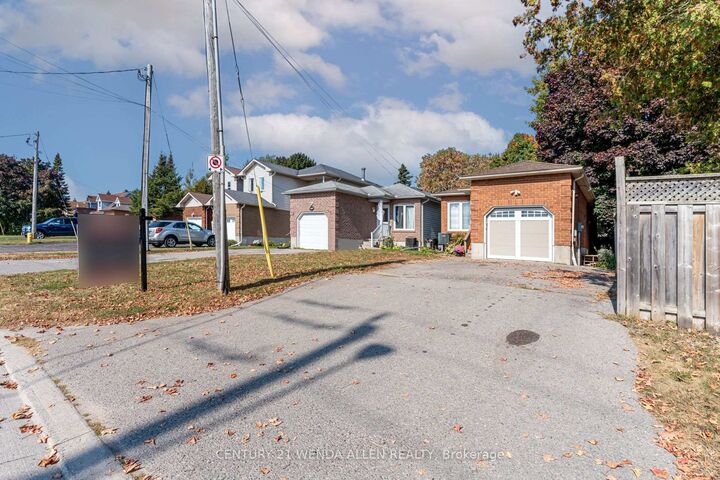 Property Photo:  1742 Nash Road  ON L1E 2L8 