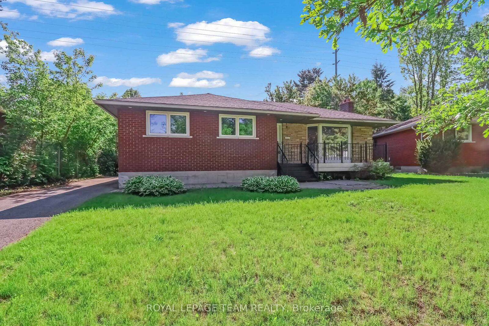 Property Photo: 2317 Elmira Drive ON K2C 1H3