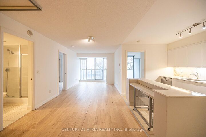 Property Photo: 111 Elizabeth Street 606 ON M5G 1P7