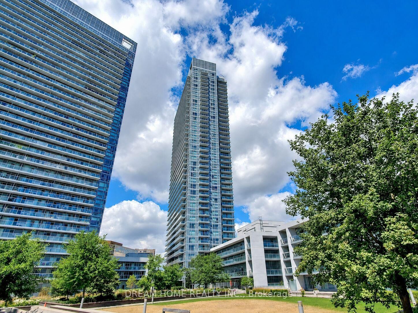 Property Photo: 2015 Sheppard Avenue E 507 ON M2J 0B3