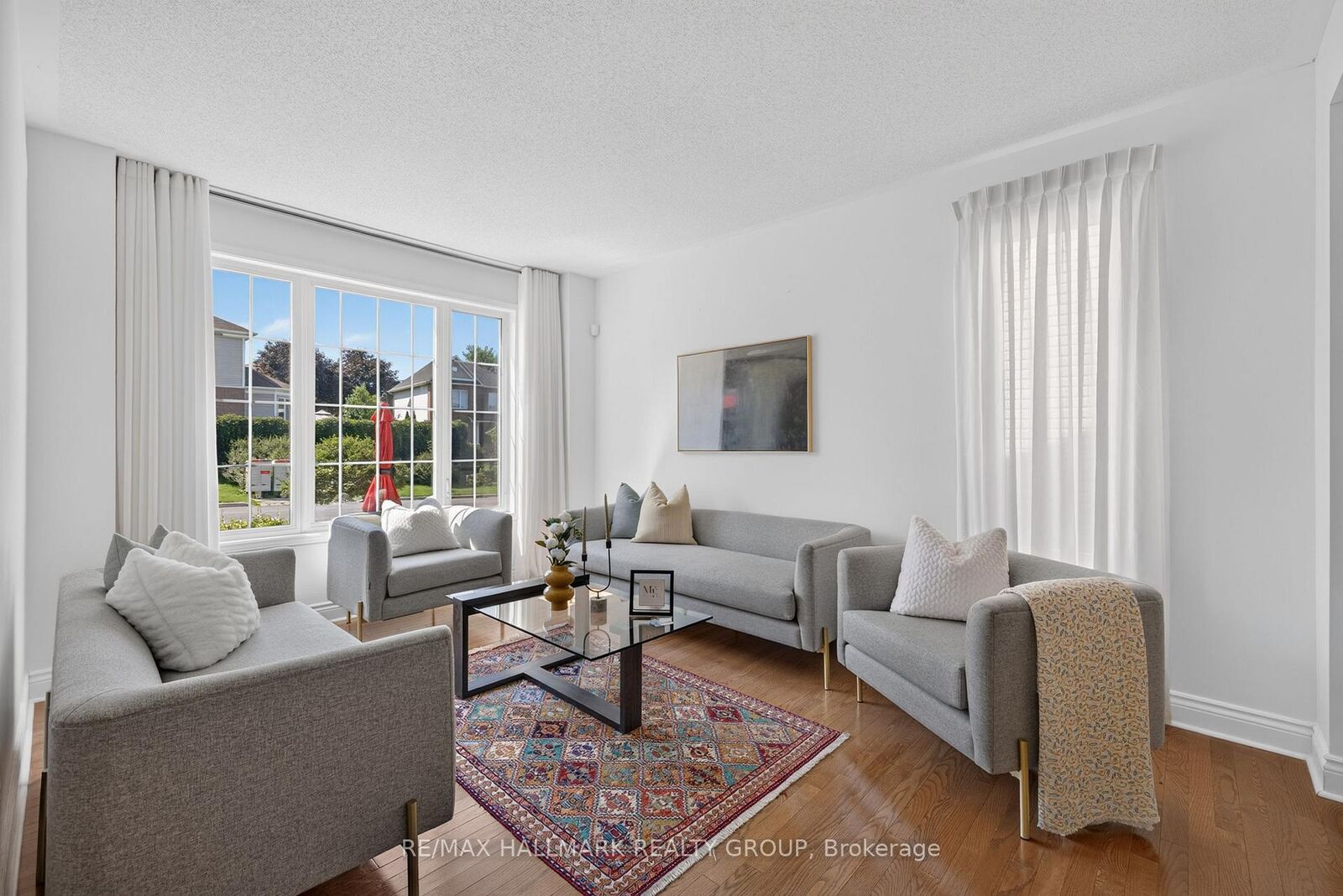 Property Photo: 42 Glenrill Place S ON K2M 2T5