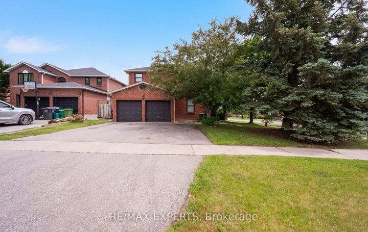 Property Photo: 1 Goodfellow Crescent ON L7E 5Z4