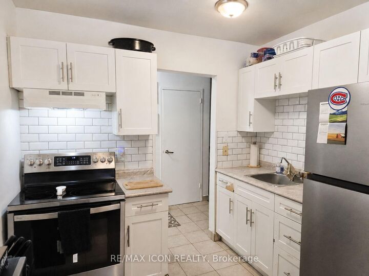 Property Photo: 73 Baldoon Road 20 ON N8A 4K9