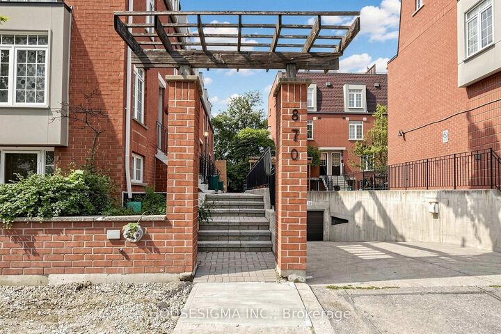 Property Photo: 870 Jane Street 106 ON M6N 4C2
