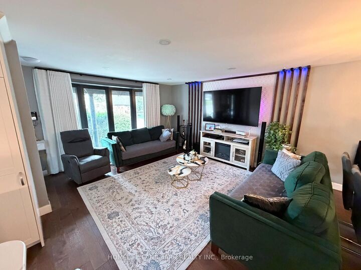 Property Photo: 107 Greendale Crescent ON N2A 2R5