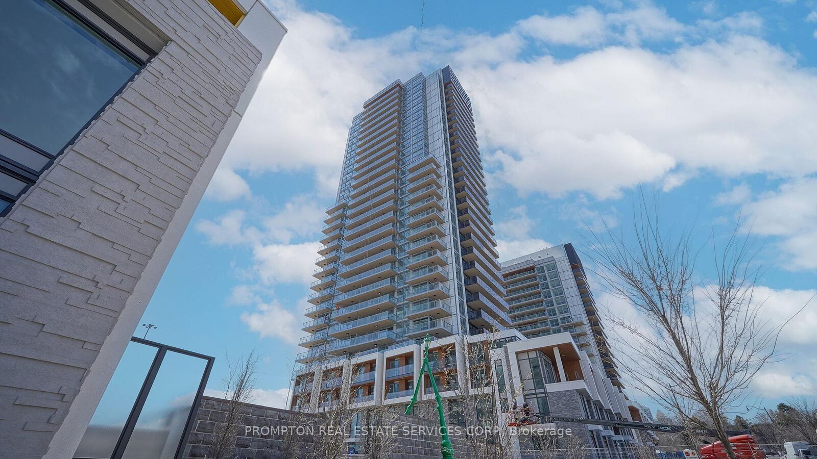 Property Photo: 27 McMahon Drive Ph3302 ON M2K 0J2