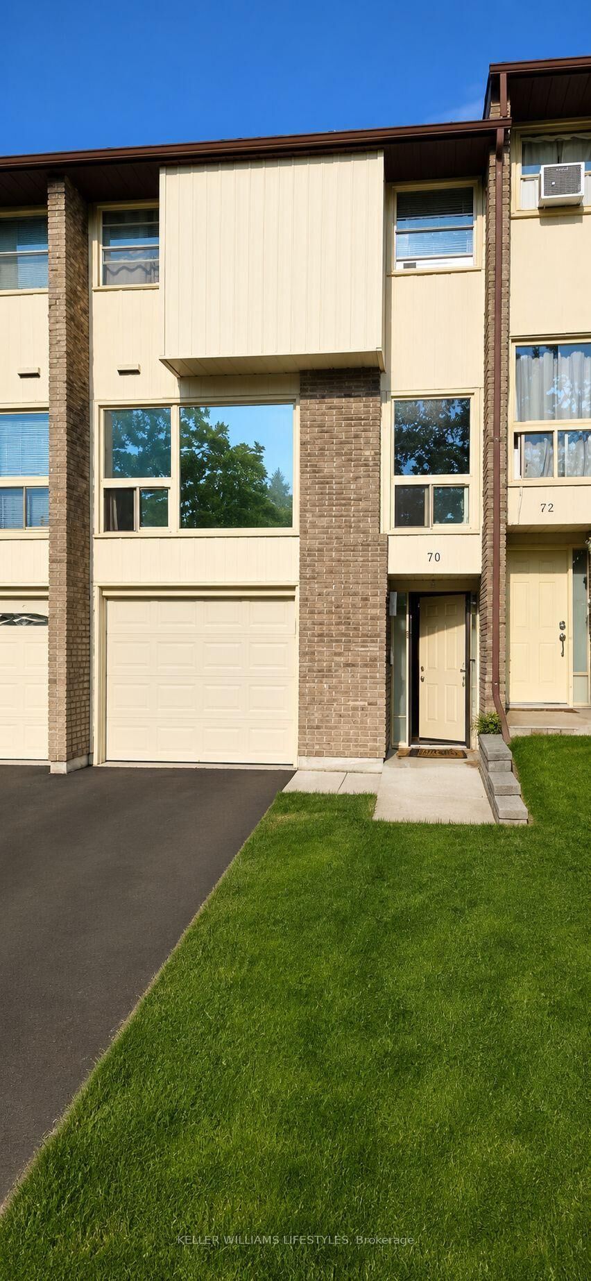 Property Photo:  70 Chiddington Gate  ON N6C 4Y3 