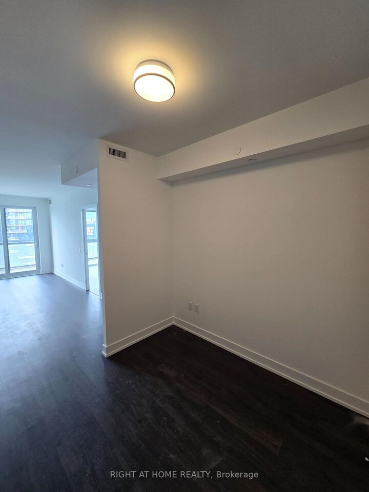 Property Photo:  30 Inn On The Park Drive 3311  ON M3C 0P7 