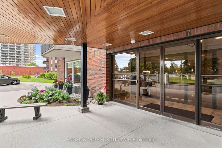 Property Photo: 1465 Baseline Road 1206 ON K2C 3L9