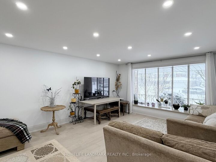 Property Photo: 50 Bruce Farm Drive ON M2H 1G5