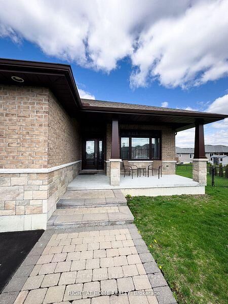 Property Photo: 15 Spartan Court ON K8V 5P4