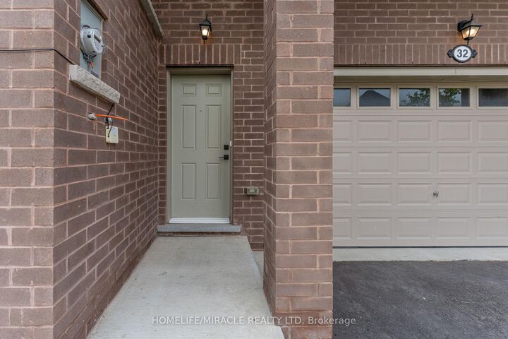 Property Photo: 32 Alan Williams Trail ON L9P 0R6