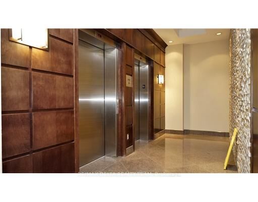 Property Photo:  200 Besserer Street 1213  ON K1N 0A7 