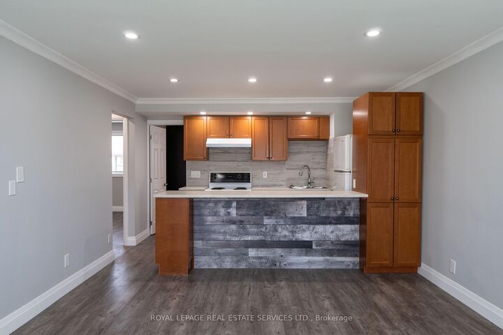 Photo de la propriété: 48A Arcadian Circle #2 ON M8W 2Y9