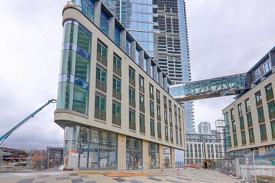 Property Photo:  1000 Portage Parkway 1701  ON L4K 0L1 