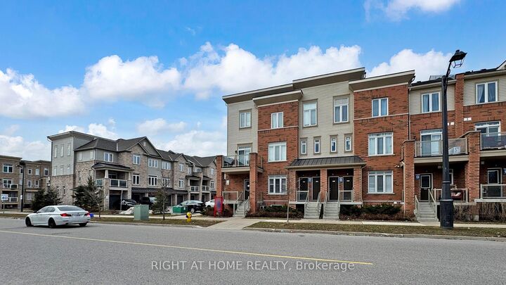 Property Photo: 2710 William Jackson Drive E 16 ON L1X 0E6