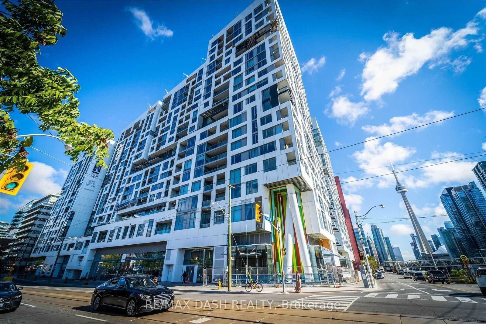 Property Photo:  27 Bathurst Street 1504W  ON M5V 2P1 