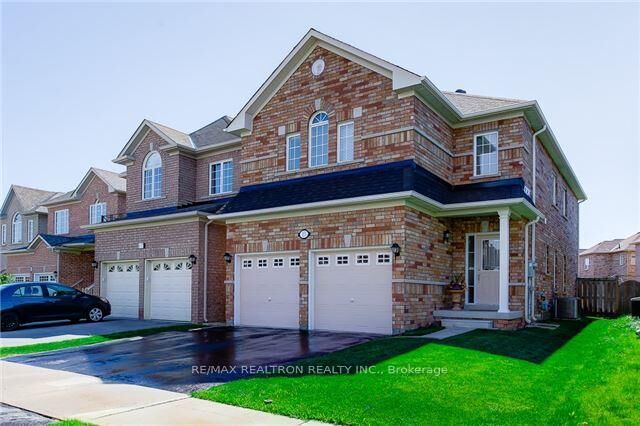 Property Photo: 15 Dragonfly Avenue ON L4S 2V2