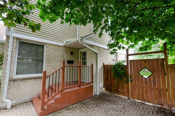 Property Photo:  510 Beaver Court  ON L9T 4A9 
