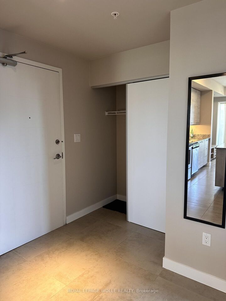 Property Photo:  280 Lester Street 404  ON N2L 0G2 