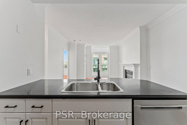 Property Photo: 9 Boardwalk Drive 423 ON M4L 6T1