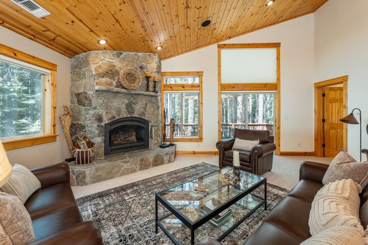 Property Photo:  11715 Oslo Drive  CA 96161 