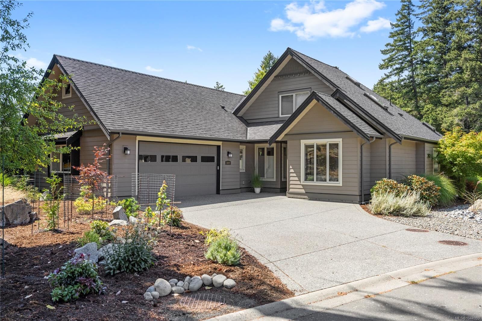 Property Photo: 3380 Bradner Cir BC V9P 9H5