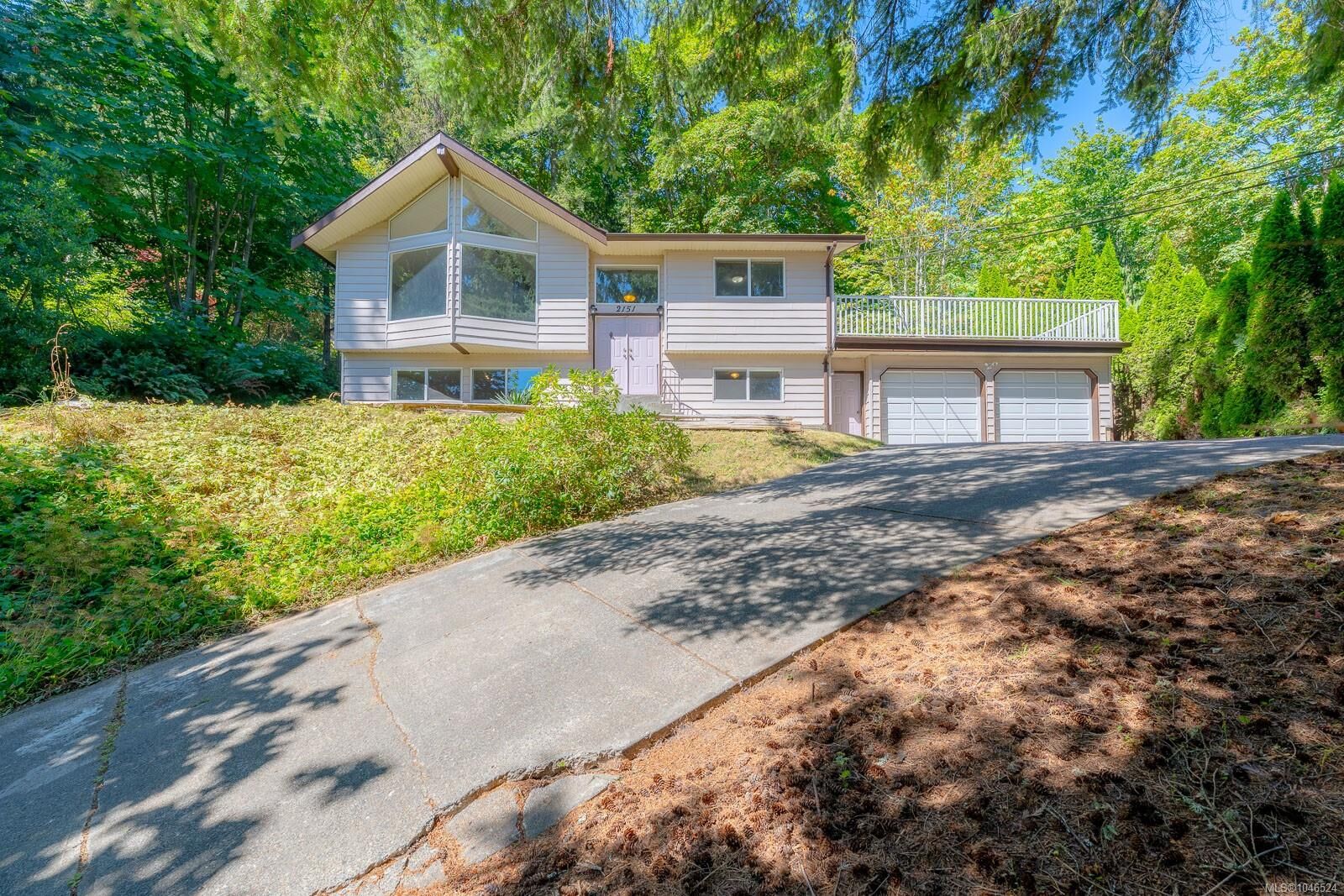 Property Photo: 2151 Lakeside Dr BC V9X 1A8