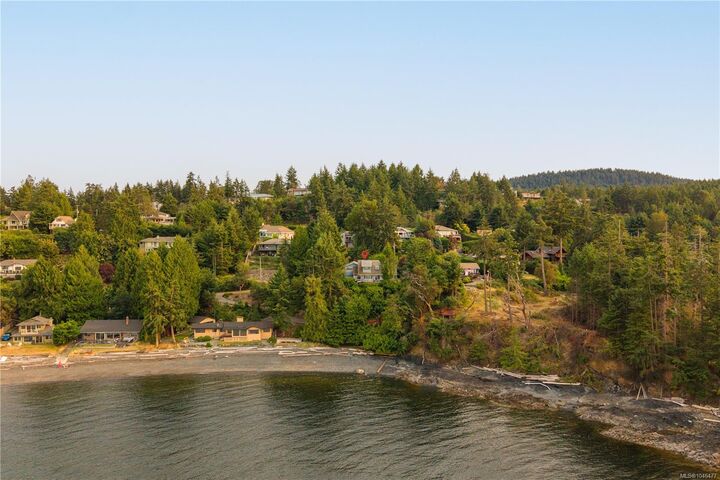 Property Photo: 3279 Blueback Dr BC V9P 9J1