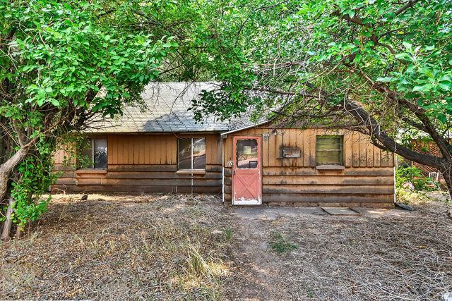 Property Photo: 637 S 200 W UT 84701