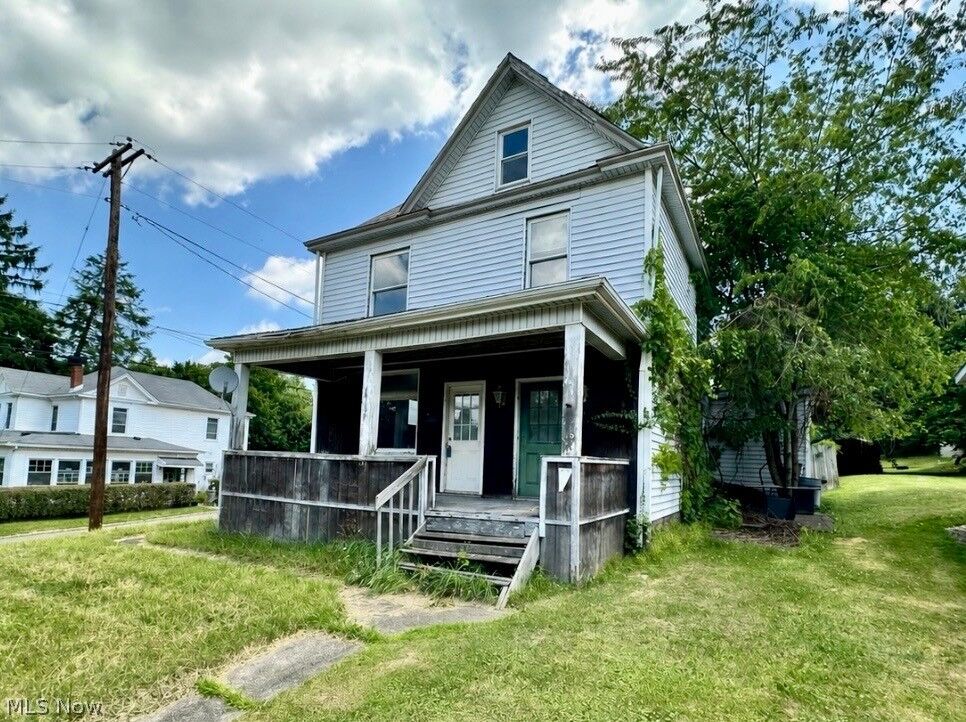 Property Photo:  2306 Saint Clair Avenue  OH 43920 