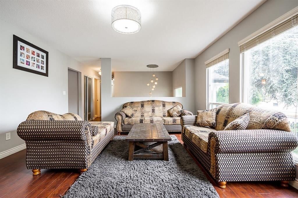 Photo de la propriété: 12845 64 Avenue BC V3W 1X4