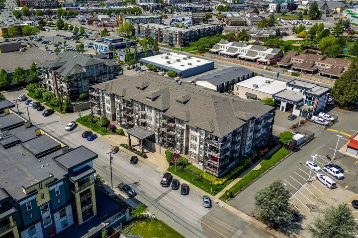 45893 Chesterfield Avenue 207 — photo 1