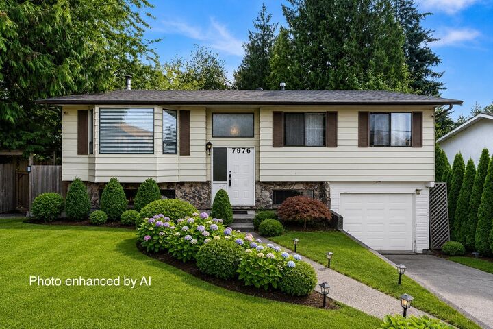 7976 Tanager Street — photo 1