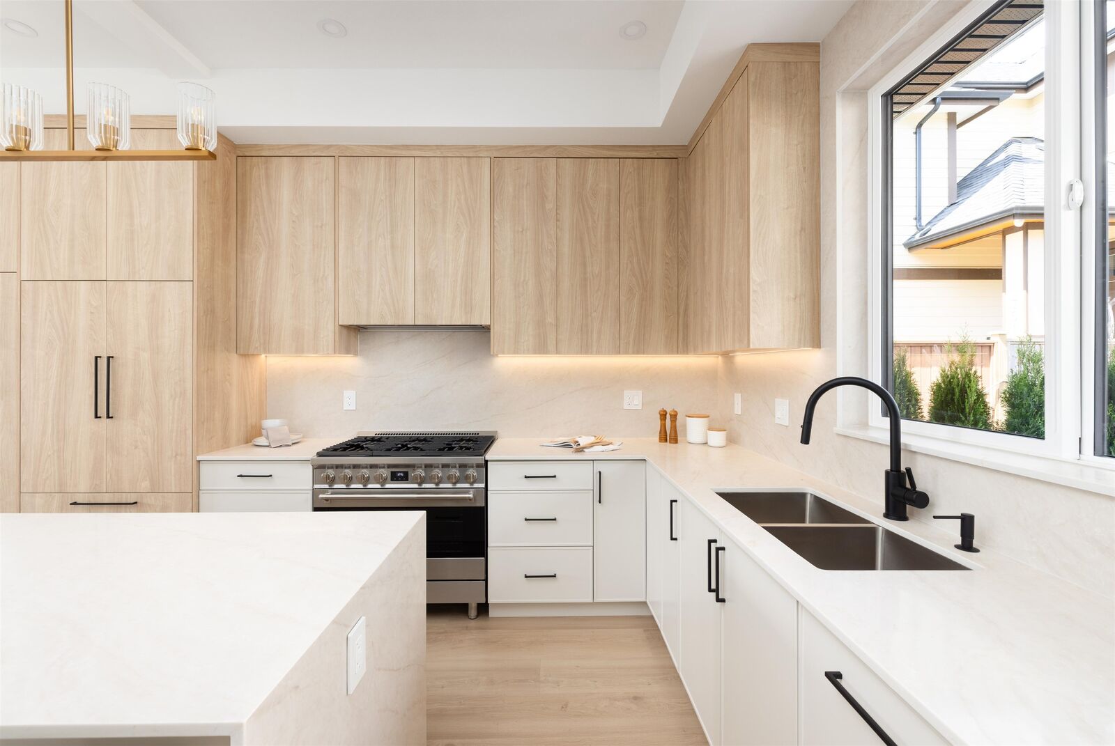 Property Photo:  753 Edgar Avenue 105  BC V3K 2J3 