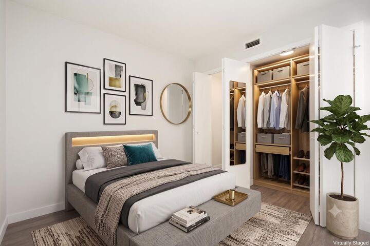 Property Photo: 833 Seymour Street 2110 BC V6B 0G4