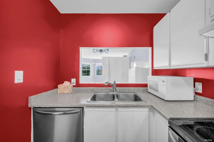 Property Photo: 918 Roderick Avenue 115 BC V3K 1R1