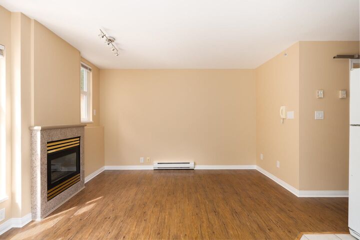 Property Photo: 1099 W 71st Avenue 101 BC V6P 6Y5