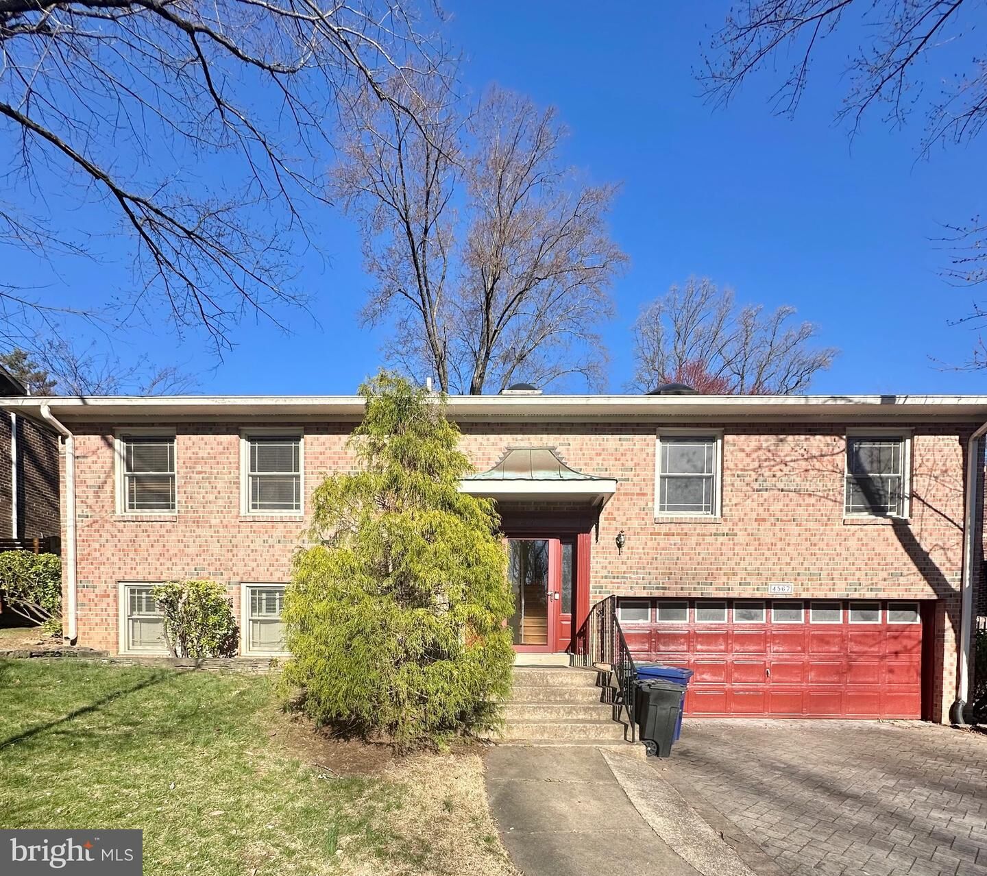 Property Photo:  4567 25th Road N  VA 22207 