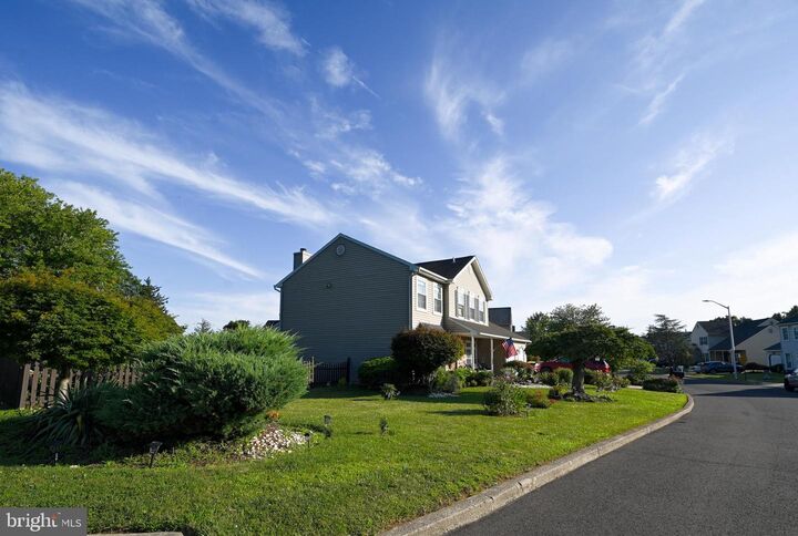 Property Photo:  2446 New Market Square S  PA 19020 