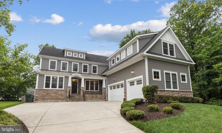 Property Photo: 6619 Byrnes Drive VA 22101